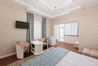 Гостиница Гранд Флёр Форос Четырехместный номер категории «Стандарт»-3