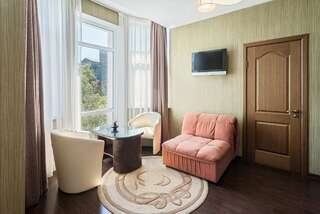 Гостиница Гранд Флёр Форос Трехместный номер категории «Стандарт»-7