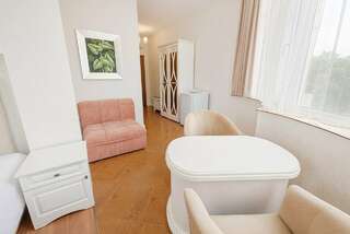 Гостиница Гранд Флёр Форос Трехместный номер категории «Стандарт»-5