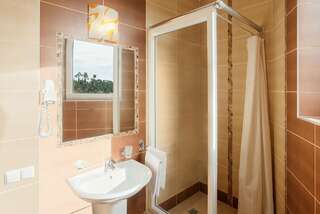 Гостиница Гранд Флёр Форос Трехместный номер категории «Стандарт»-9