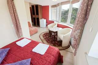 Гостиница Гранд Флёр Форос Трехместный номер категории «Полулюкс»-6